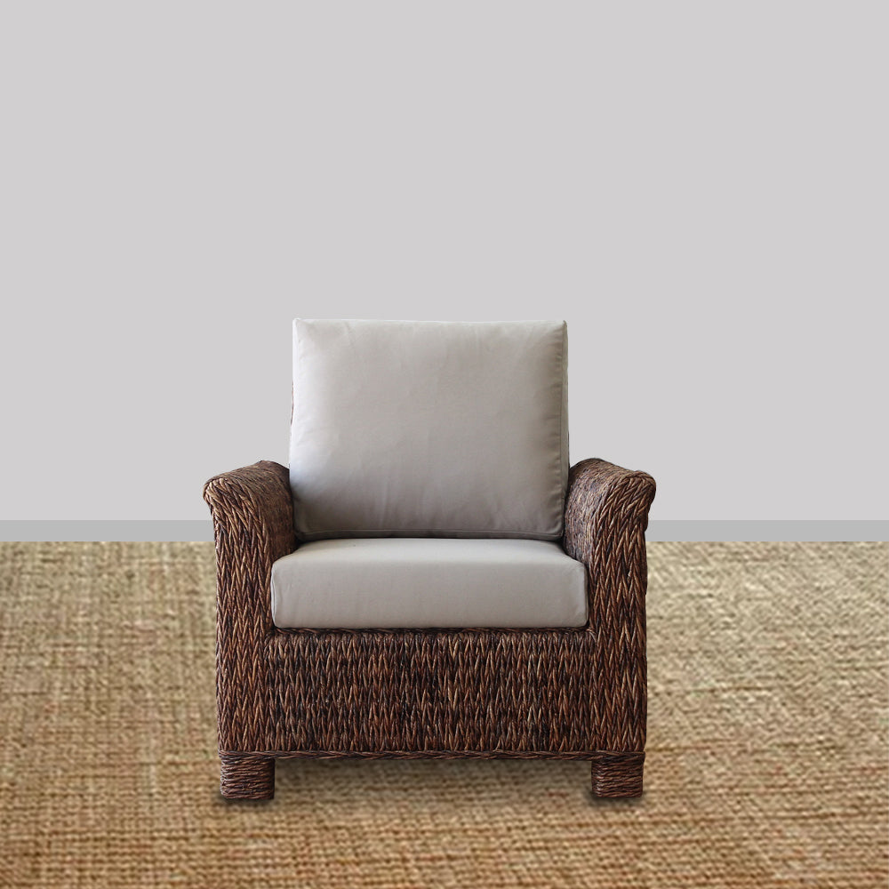 リトリート ラタン アームチェア – ダークウィーブ